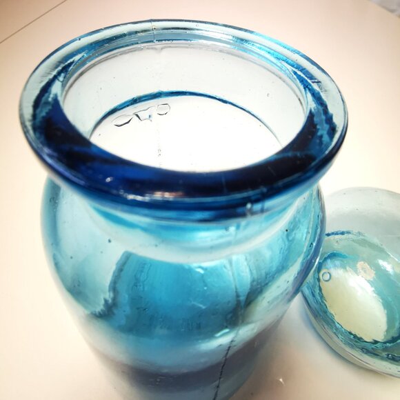 Vintage 7" Aqua Blue Glass Apothecary Jar - Bubble Top Canister Made in Belgium - Picture 6 of 10
